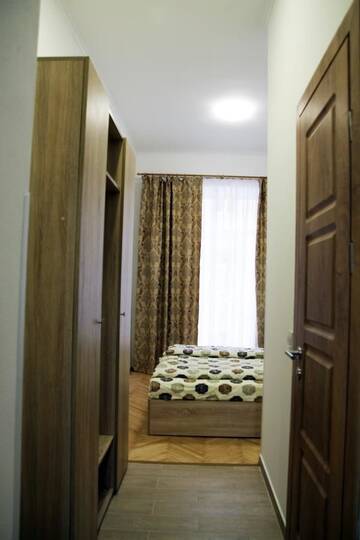 Двухместный номер с 2 отдельными кроватями и ванной комнатой в  Etno Hostel